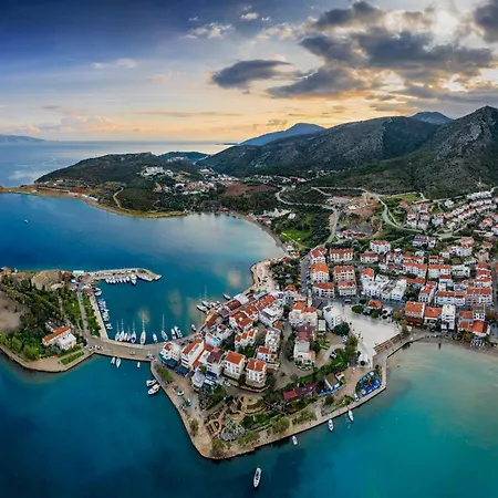 Oezguem Aparthotel Datça