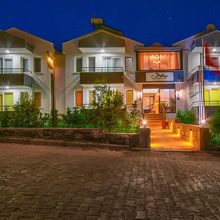 özgüm Apart Otel 4*