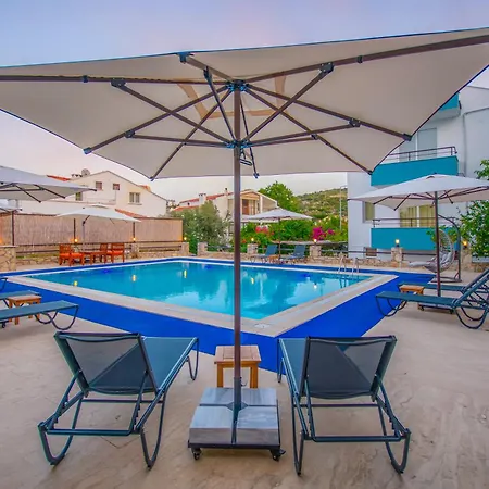 Oezguem 4* داتْشا