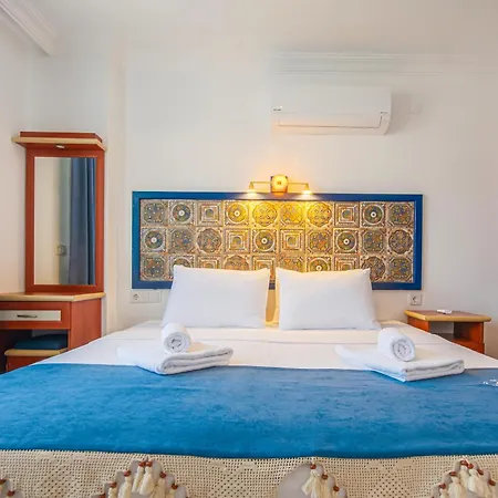 Oezguem 4* داتْشا