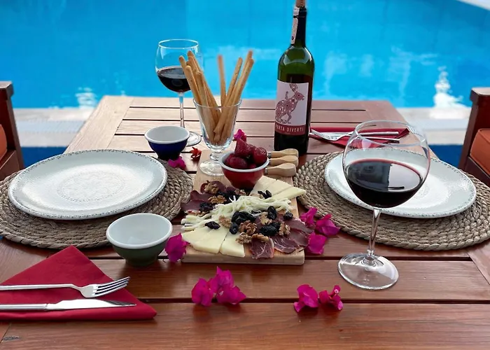 Oezguem Apartmanhotel Datça