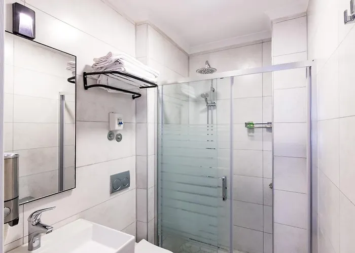 Apart Otel özgüm 4*