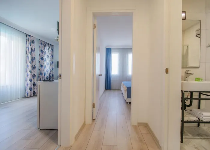 Apart Otel özgüm 4*