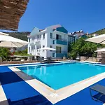 Oezguem Appart hôtel 4*