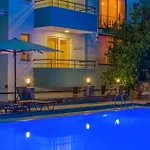 Oezguem Apartmanhotel Datça