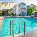 Oezguem Apartmanhotel Datça