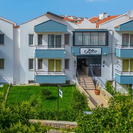 Oezguem Apartmanhotel *