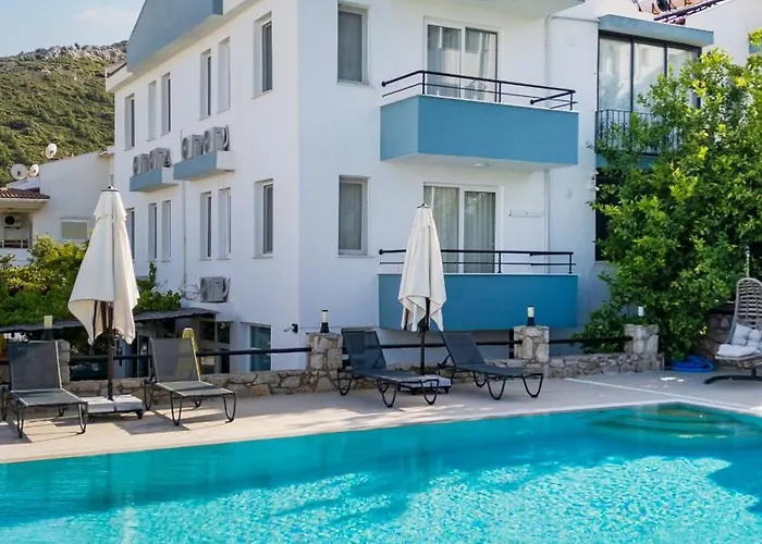 アパートホテル Oezguem ダッチャ